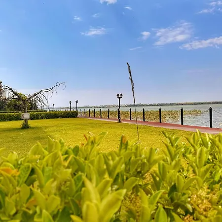 Chic Butoaie Cu Parcare Διαμέρισμα Mamaia